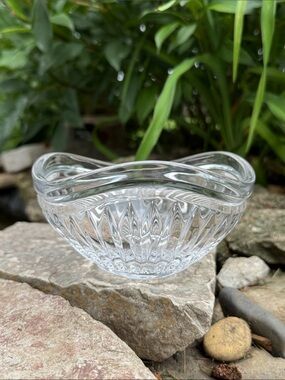 Gorgeous Mikasa Cimarron 6” Lead Crystal Bowl-Asymmetrical Top Edge-Clear